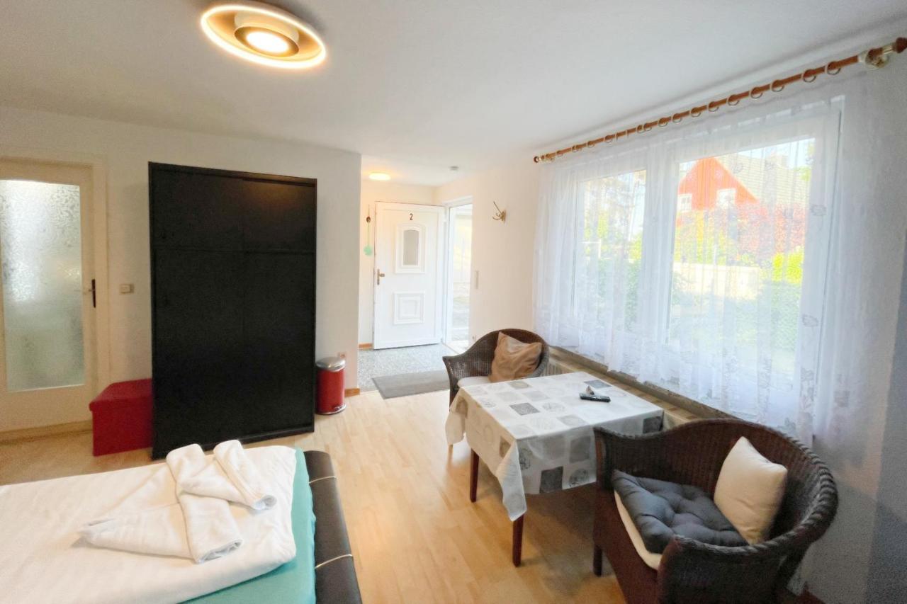 Bungalow Bergstrasse 3 Ferienwohnung 2 Kölpinsee Esterno foto